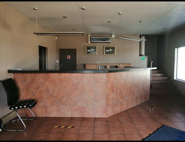 M² BUILDING FOR SALE IN VAALPARK